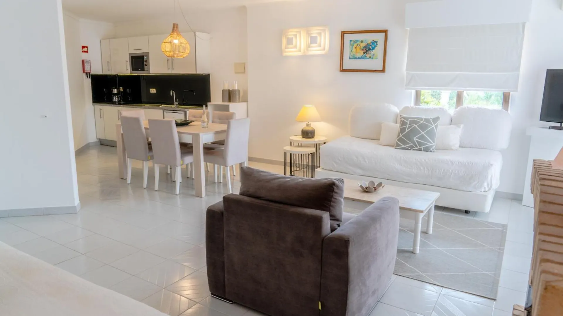 לאגוּ‏ש Villa Mar Azul 3*,
